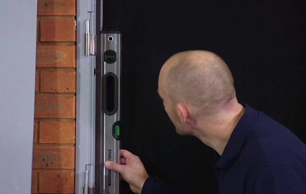 Ещё раз сверить положение короба