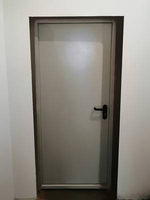 Дверь для санузла, фото изнутри (ул. Барклая) Дверь для санузла, фото изнутри (ул. Барклая)