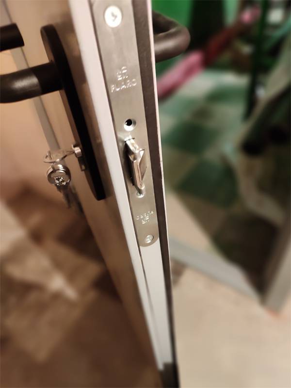 Дверной замок