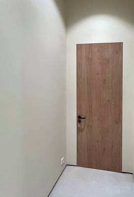 Противопожарные двери с отделкой HPL пластиком