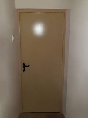 Однопольная дверь с внутренней стороны (ул. Крымский Вал, 8 к2) Однопольная дверь с внутренней стороны (ул. Крымский Вал, 8 к2)