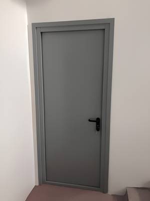 Огнестойкая дверь с открыванием внутрь Огнестойкая дверь с открыванием внутрь