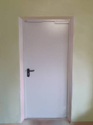 Огнестойкая дверь, фото изнутри (ул. Крымский Вал, 8 к2) Огнестойкая дверь, фото изнутри (ул. Крымский Вал, 8 к2)