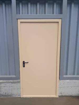 Огнеупорная дверь, вид изнутри (склад, ул. 2-я Вольская) Огнеупорная дверь, вид изнутри (склад, ул. 2-я Вольская)