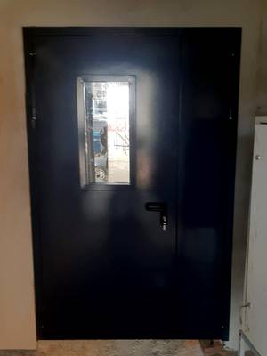 Полуторная дверь с окном (г. Долгопрудный, склад)