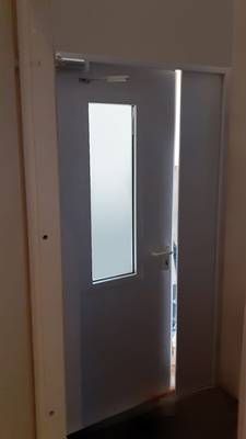 Полуторная дверь, вид изнутри (госпиталь, ул. 2-я Дубровская)