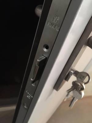 Пожаростойкий замок Fuaro (пожарное депо) Пожаростойкий замок Fuaro (пожарное депо)