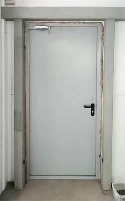 Противопожарная дверь, внутренняя сторона (село Левково) Противопожарная дверь, внутренняя сторона (село Левково)
