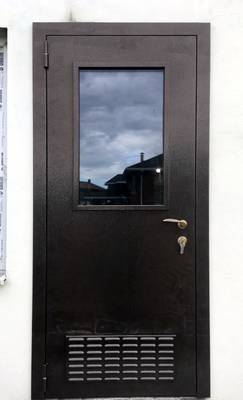 Техническая дверь с вентиляцией Техническая дверь с вентиляцией