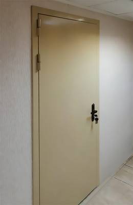 Техническая дверь с внешней стороны (ул. Покровка, 41) Техническая дверь с внешней стороны (ул. Покровка, 41)