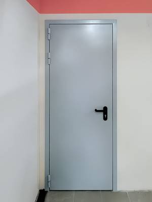 Узкая противопожарная дверь Узкая противопожарная дверь