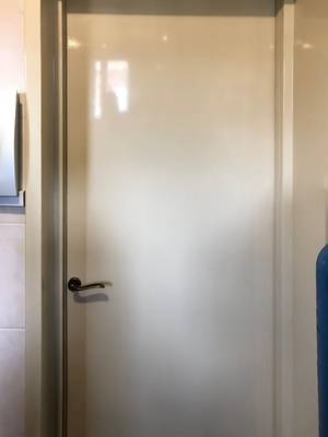 Внутренняя сторона двери Внутренняя сторона двери